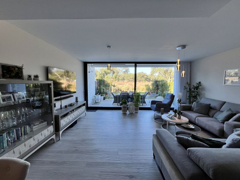 Foto e5521e81-89f5-41ec-9992-b967a4f115af. Casa adossada amb aparcament a Sotogrande alto Sotogrande