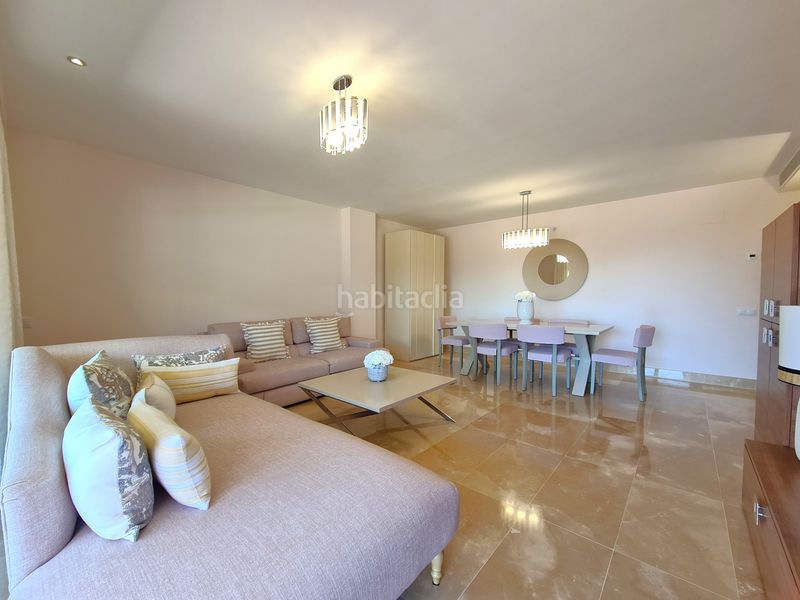 Foto ecb601f7-4541-42f2-bea7-9672c2299421. Apartament amb aparcament a Chullera Manilva