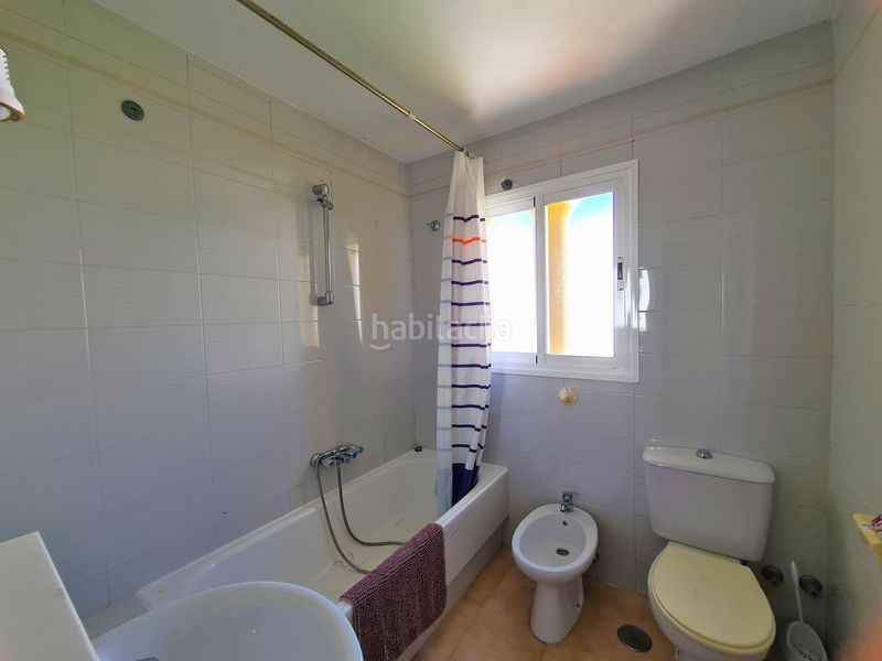 Foto 7ebb96b1-a83e-46d3-986b-f1d2f402aa12. Casa aparellada amb piscina a marina de Casares Casares