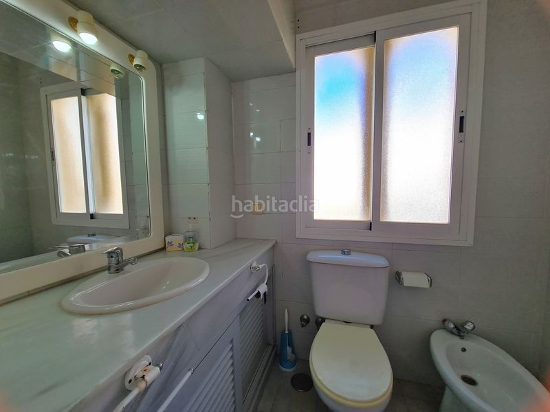 Foto a88fb824-ae8e-4324-95e4-bed5c0563bf6. Casa aparellada amb piscina a marina de Casares Casares