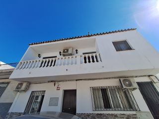 Casa a San Enrique-Guadiaro-Pueblo Nuevo. Piso reformado en san enrique sotogrande, costa del sol