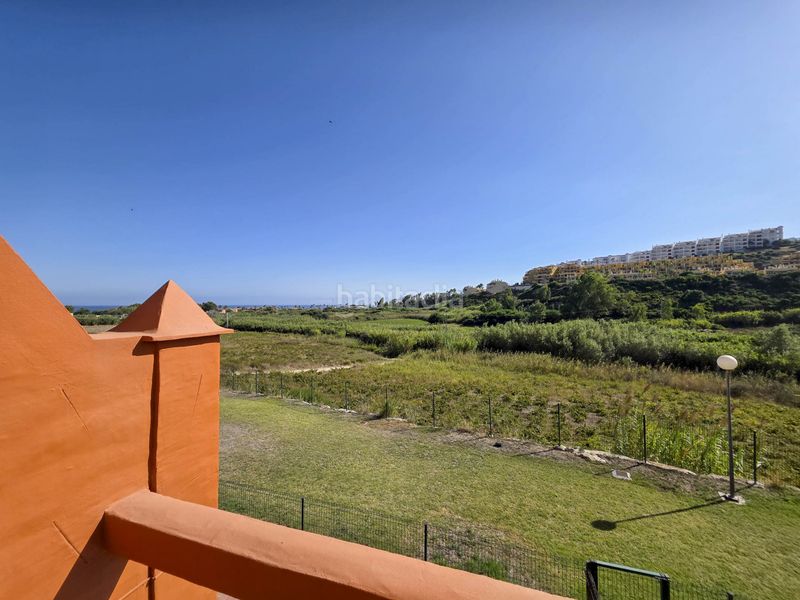 Foto 3f05aa54-0b38-4e1b-93ad-6a48532c81ad. Apartament amb aparcament piscina a El Castillo Manilva