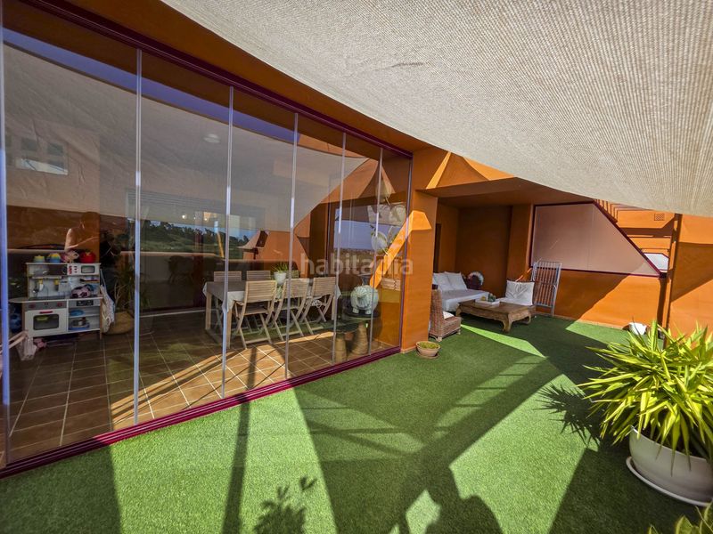 Foto 53801d21-a7a0-4a06-980f-b4a935ac65e8. Apartament amb aparcament piscina a El Castillo Manilva