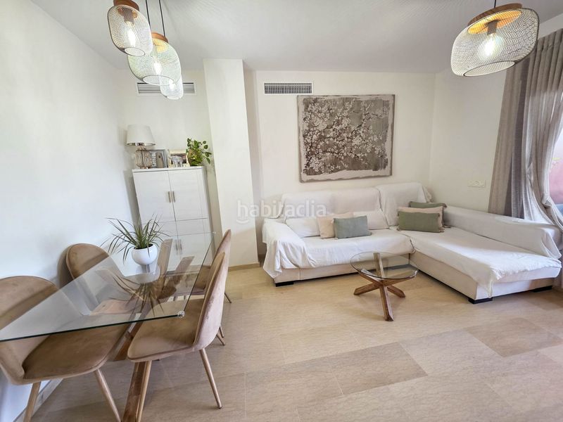 Foto 5bc98f68-644e-445f-9447-a871393fbe9c. Apartament amb aparcament piscina a El Castillo Manilva