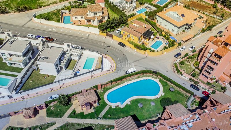 Foto 7946c980-464f-44d5-91bc-764412280c3a. Apartament amb aparcament piscina a El Castillo Manilva