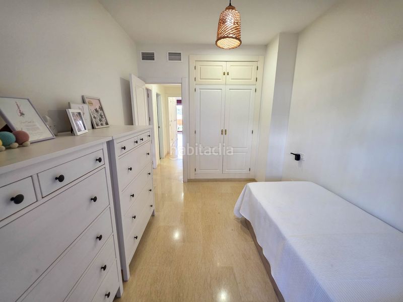 Foto c10193f4-cc71-4be8-95f2-05c4b5208605. Apartament amb aparcament piscina a El Castillo Manilva