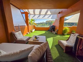Apartament  Pueblo placido. Piso de 3 dormitorios con terrazas acristaladas y vistas al mar