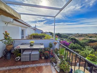 Casa adossada  Pinsapo del 34. Casa adosada con encanto en el área de estepona