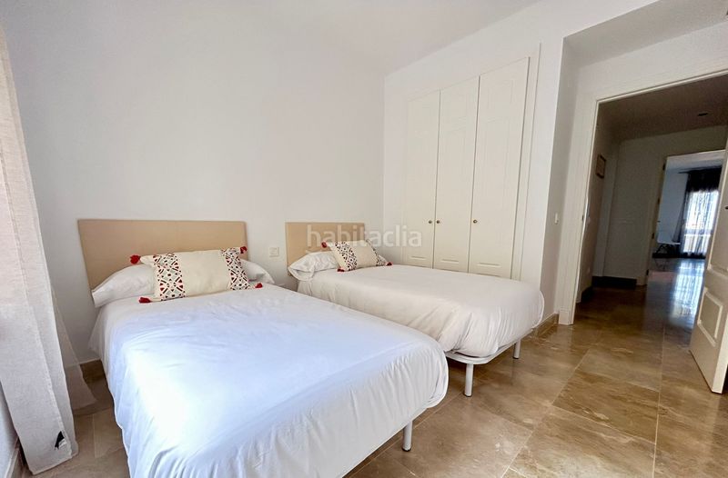 Foto c0812b5b-aeb4-44de-b5c6-a3f4a15af754. Apartament amb aparcament piscina a La Duquesa Manilva