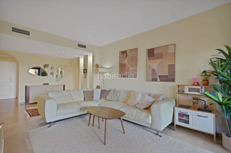 Foto 4d2d0a82-8f07-42f1-9d35-73107c919080. Apartament amb aparcament piscina a Manilva pueblo Manilva
