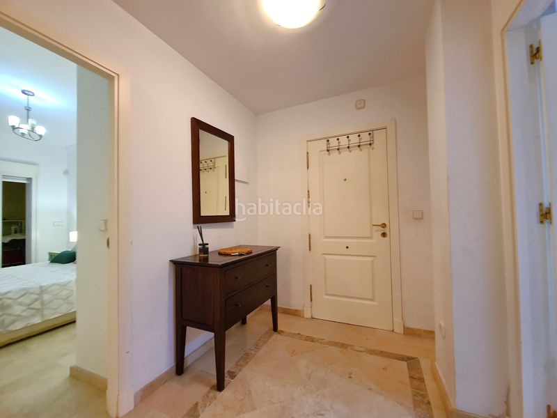 Foto 8aef3dff-78aa-4524-aa55-fd3945dd1b23. Apartament amb aparcament a Sotogrande alto Sotogrande