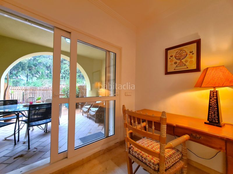 Foto ccc57780-60d2-48f1-bdfe-bcfb880c7842. Apartament amb aparcament a Sotogrande alto Sotogrande