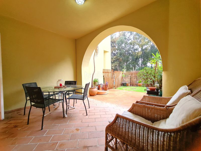 Foto dabf9564-b30d-43d6-8149-a95f33785c5e. Apartament amb aparcament a Sotogrande alto Sotogrande