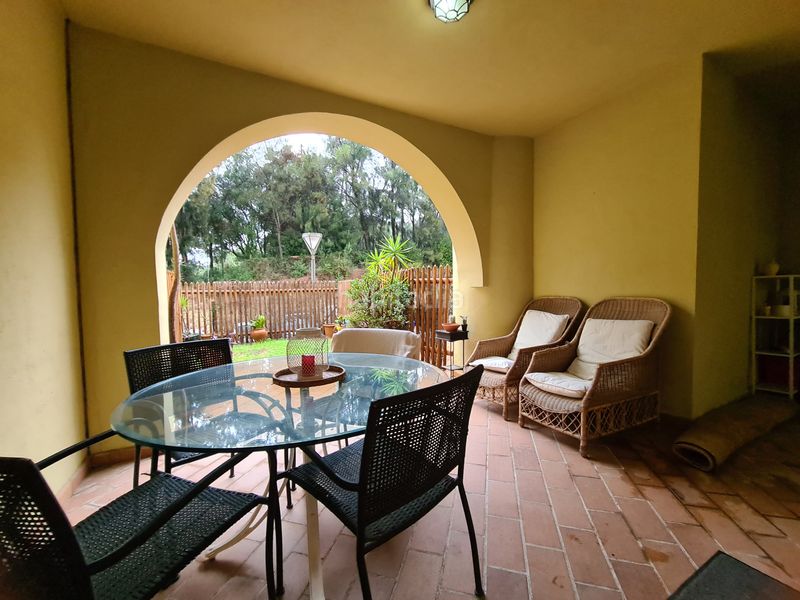 Foto fc324c17-362d-45c2-bb14-27954c7dd16c. Apartament amb aparcament a Sotogrande alto Sotogrande