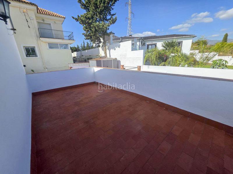 Foto 870efd9f-4753-4151-9243-77fe61d4a7fb. Casa amb aparcament piscina a Centro Estepona