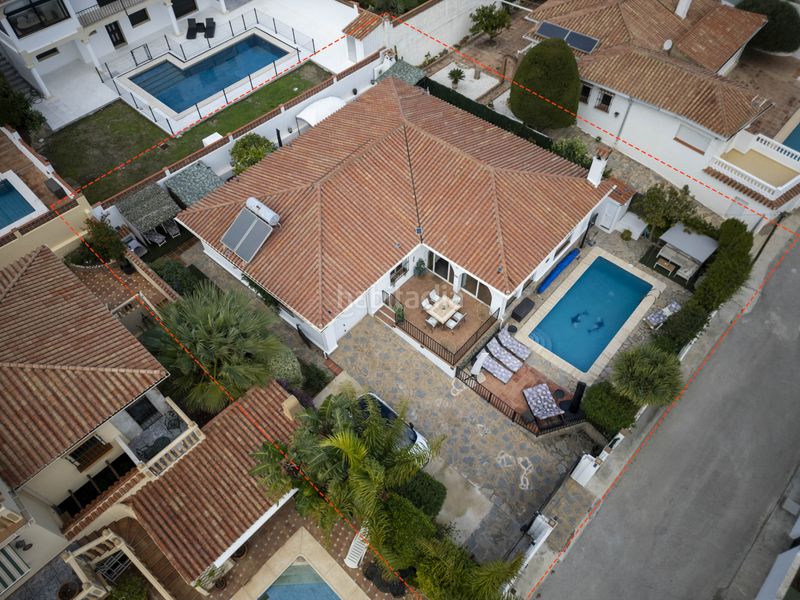 Foto 8c32be14-ee89-43a6-9213-4548029c93a1. Casa amb aparcament piscina a La Duquesa Manilva