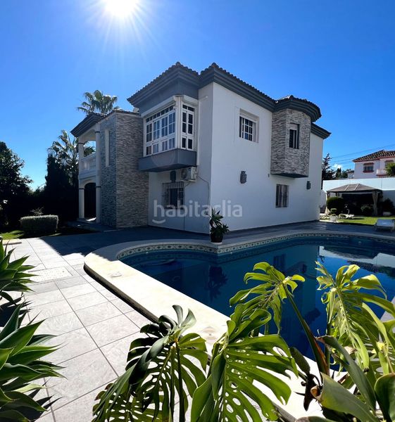 Foto 321dc564-a579-4562-9883-bf55becb9a7d. Casa amb aparcament piscina a Sotoserena Estepona