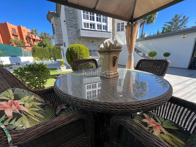 Foto bade88e4-b09a-4b57-91aa-08bbbfec5ac5. Casa amb aparcament piscina a Sotoserena Estepona