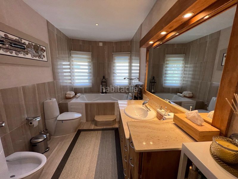 Foto bb9afbbc-462a-48a1-a0e9-d81fd5d04e63. Casa amb aparcament piscina a Sotoserena Estepona
