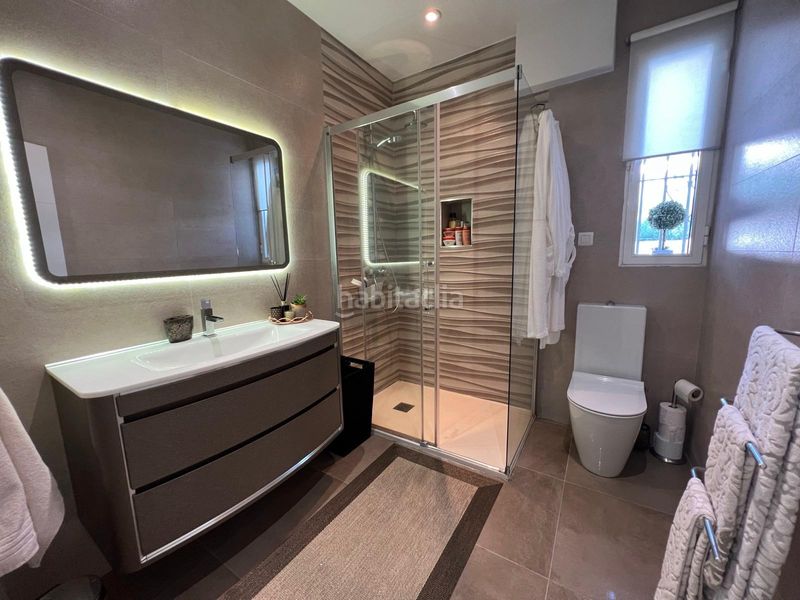 Foto c5891288-0c2a-4932-8f3f-d1043a478560. Casa amb aparcament piscina a Sotoserena Estepona