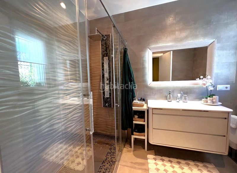 Foto dde86232-2b39-4990-a343-2684f925bb74. Casa amb aparcament piscina a Sotoserena Estepona