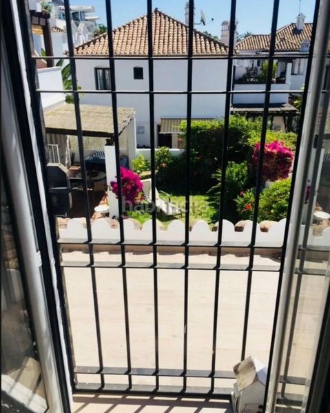 Foto 9a9324f8-5b8b-4e97-babe-faee0bfe7bb7. Apartament amb piscina a Centro Estepona