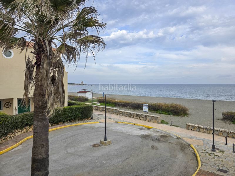 Foto 305dd578-84c0-4ccf-bc26-efa8180f0a34. Casa adossada amb piscina a bahía de Casares Casares