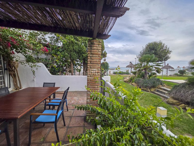Foto 448c4141-ca14-4925-9bf9-e2d4088b6394. Casa adossada amb piscina a bahía de Casares Casares
