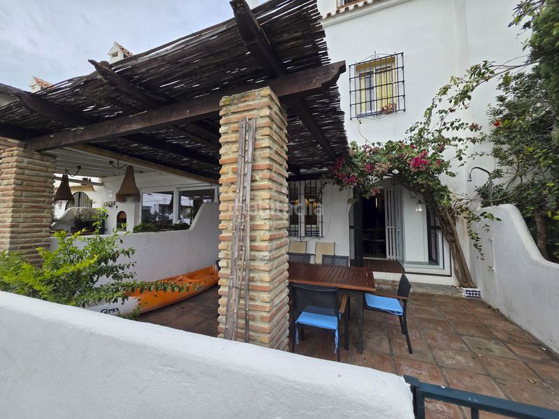 Foto 7cca2ef4-859d-4c7e-b550-732417ca8b0f. Casa adossada amb piscina a bahía de Casares Casares