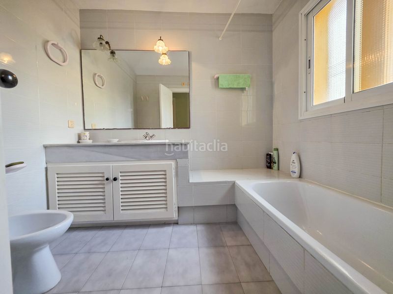 Foto b9be6328-40d5-4d52-b82e-bc16339bdbd1. Casa adossada amb piscina a bahía de Casares Casares