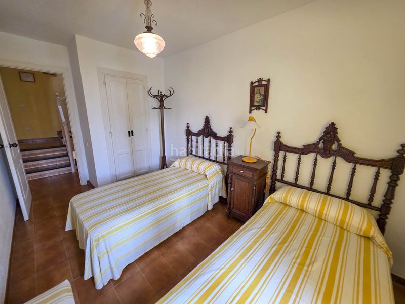 Foto d7aa5d8a-b918-408f-bbc8-56abb68e87e1. Casa adossada amb piscina a bahía de Casares Casares