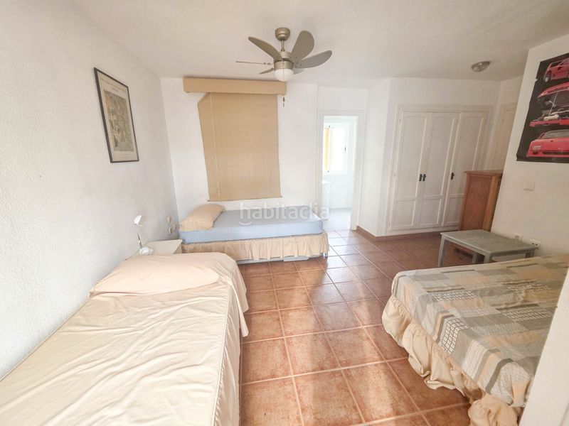 Foto ff2850e6-16e0-4e32-b895-93745c72997b. Casa adossada amb piscina a bahía de Casares Casares