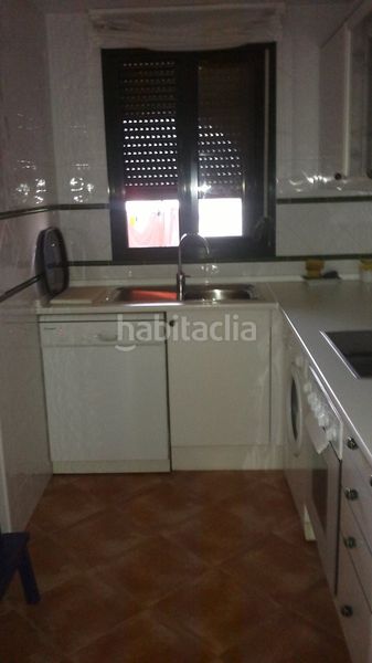 Foto 8a6c3ca6-1dca-4755-ac19-5d09f6621c3e. Apartament amb piscina a Casares pueblo Casares