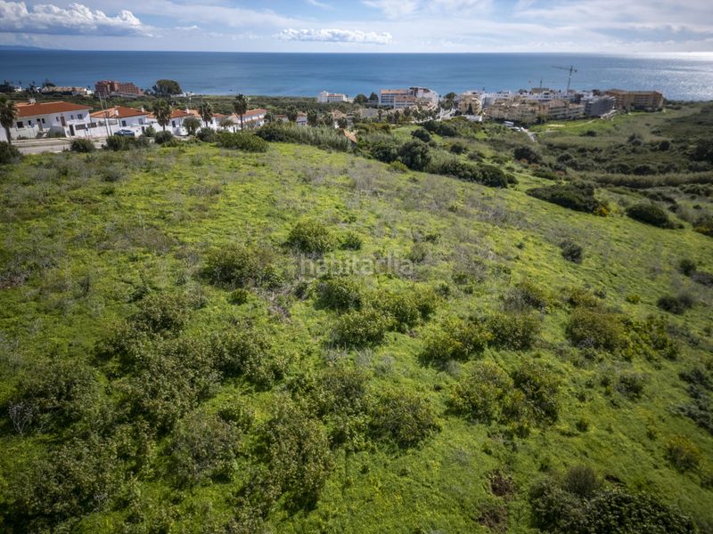 Foto d83154d1-e95c-44dc-8590-961cc8bee660. Terreny residencial a Chullera Manilva