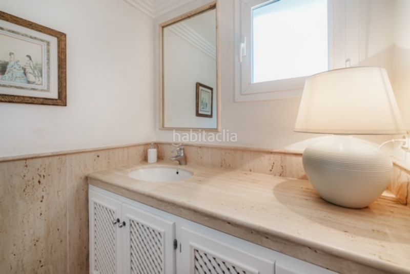 Foto 1b2233d0-c2b4-4a38-9582-b097e496c5a2. Casa adossada amb aparcament piscina a Centro Estepona