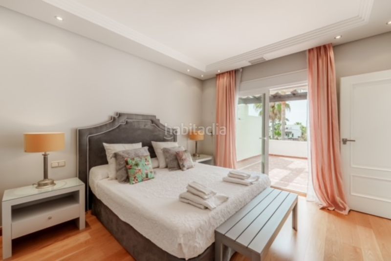 Foto be4ef6d7-7982-474e-a009-4cc640095156. Casa adossada amb aparcament piscina a Centro Estepona