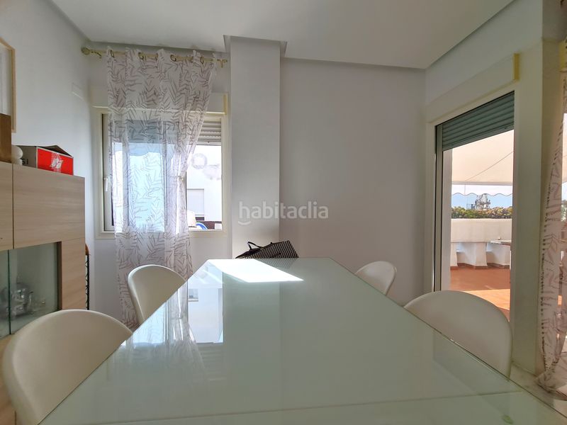 Foto d2be415b-7c00-418e-8cdf-39c54d155cf1. Apartament amb piscina a Centro Estepona