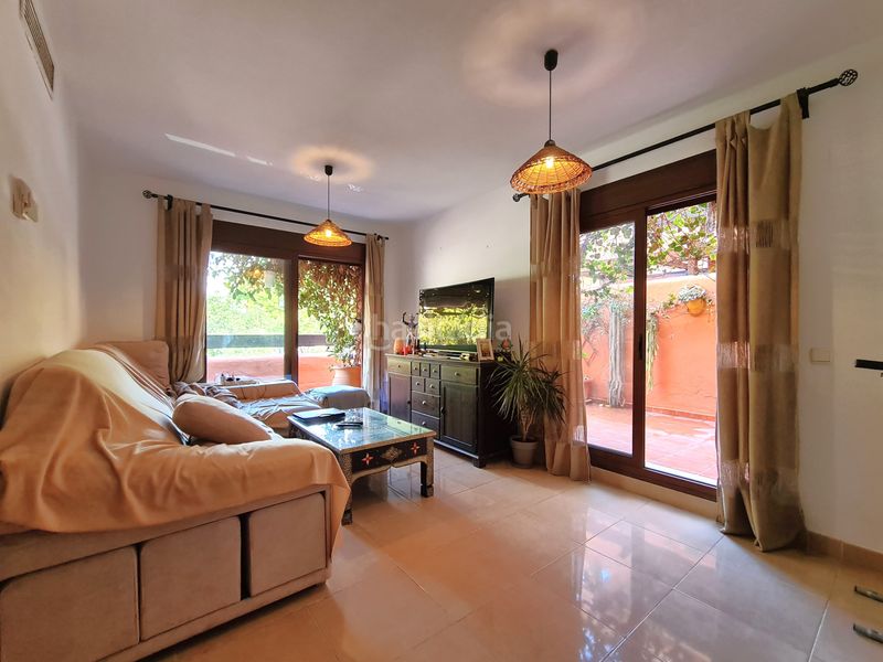 Foto e4afdd32-3ba7-43be-b5f8-9c9485737217. Apartament amb aparcament piscina a Centro Estepona