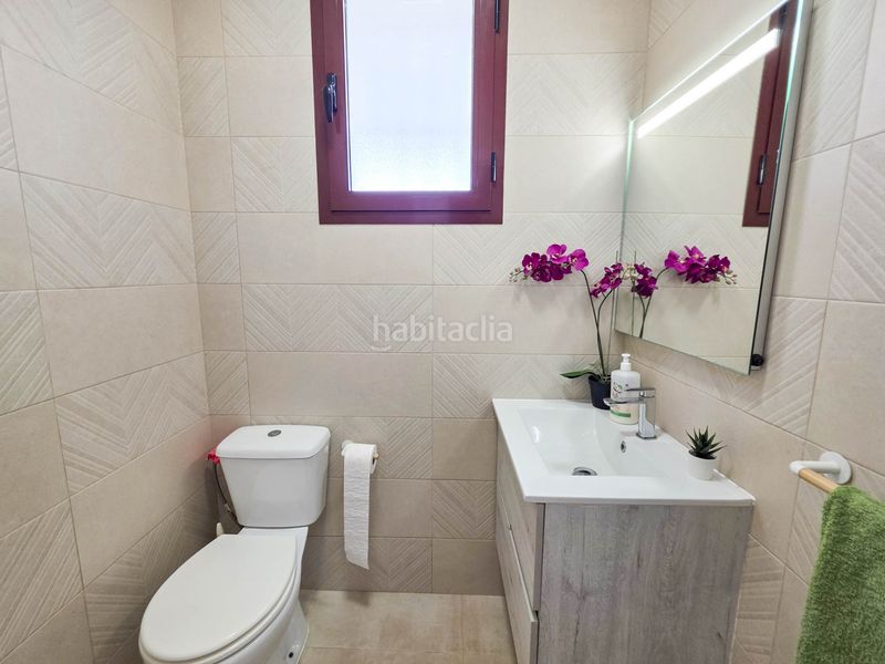 Foto 9e10e522-fb35-4264-a5b1-912909eac64a. Casa aparellada amb aparcament piscina a bahía de Casares Casares