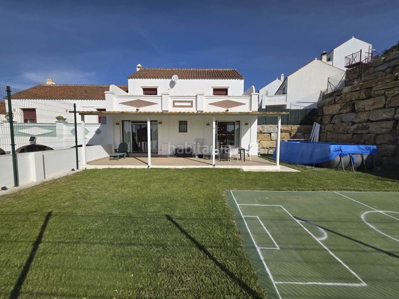 Foto adb46299-4b42-4ead-8d5d-f60d31c8cadc. Casa aparellada amb aparcament piscina a bahía de Casares Casares