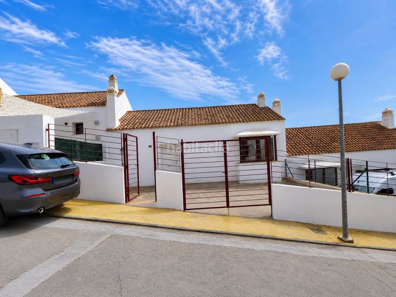 Foto 70fd403c-aa90-4889-89d2-1590253984f5. Casa adossada amb aparcament a bahía de Casares Casares