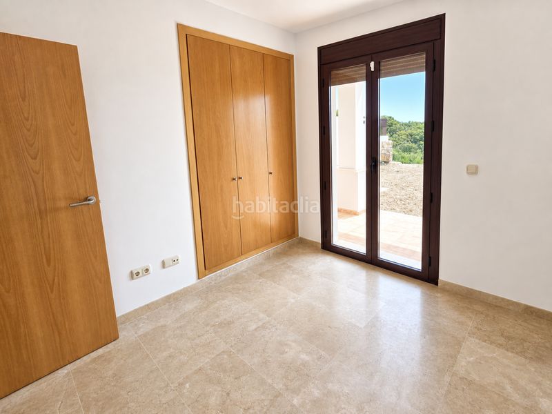 Foto dd84884e-fc31-4779-aa39-fa8af6185107. Casa adossada amb aparcament a bahía de Casares Casares