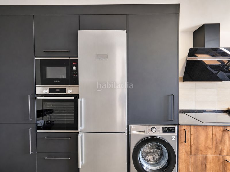 Foto f4bce073-63b1-45ab-a7ba-af38341a1fa9. Casa adossada amb aparcament a bahía de Casares Casares
