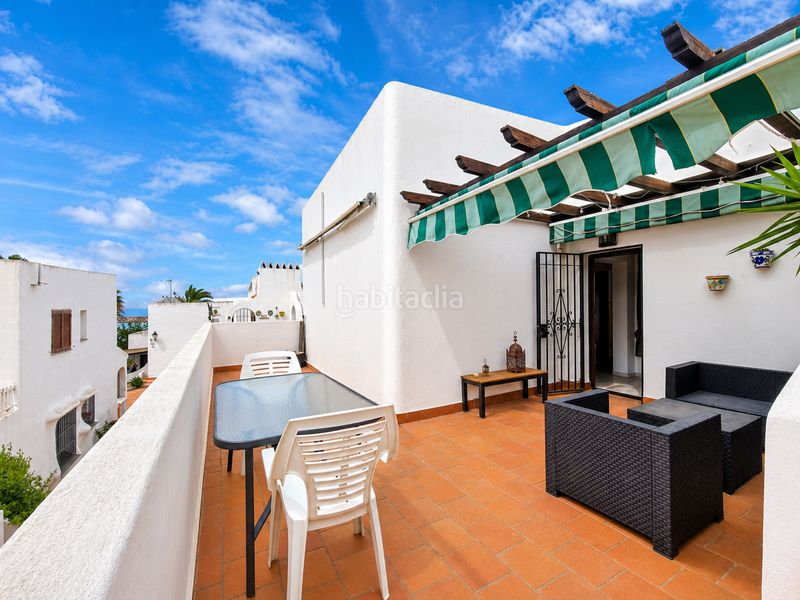 Foto 52c1628b-7bbc-4b6e-9931-85eb5a5f1cb8. Casa aparellada a La Duquesa Manilva