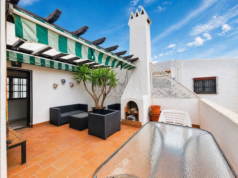 Foto d7f974a1-90c4-4c24-a1b6-75087ced9cb4. Casa aparellada a La Duquesa Manilva