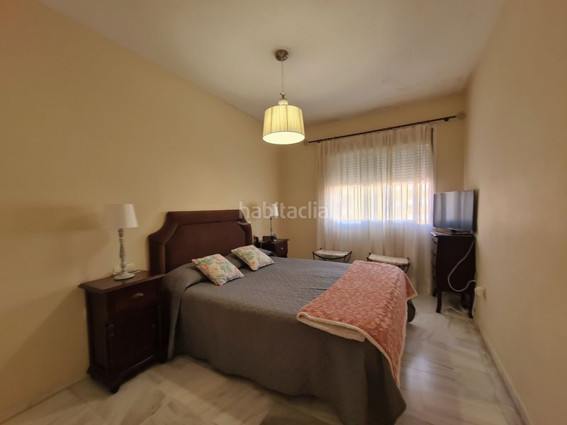 Foto 5f3cbb94-d67a-4fc5-80ff-cab627995d75. Apartament amb aparcament piscina a San Luis de Sabinillas Manilva