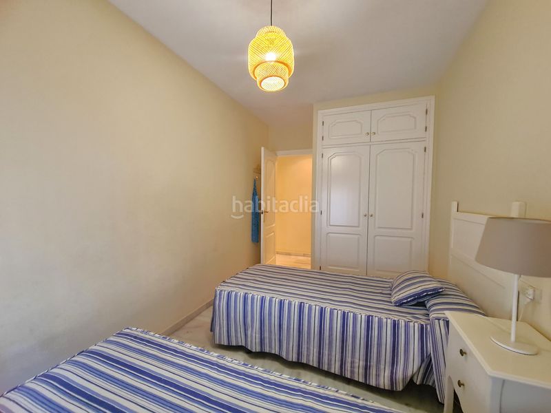 Foto 9b3de753-8e6f-4eb4-909a-2ae00d6f3726. Apartament amb aparcament piscina a San Luis de Sabinillas Manilva