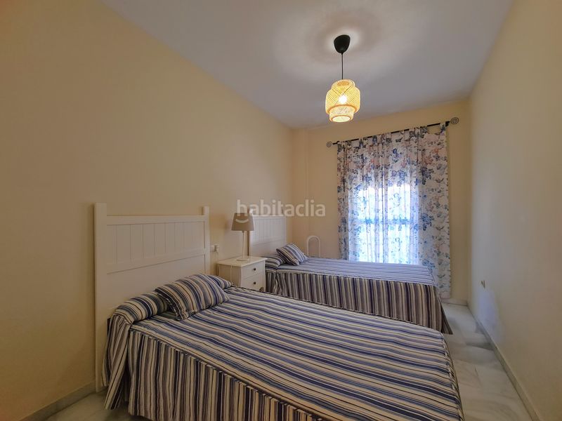 Foto a04d4abe-20f5-4418-a5c0-abf55f3f55f8. Apartament amb aparcament piscina a San Luis de Sabinillas Manilva
