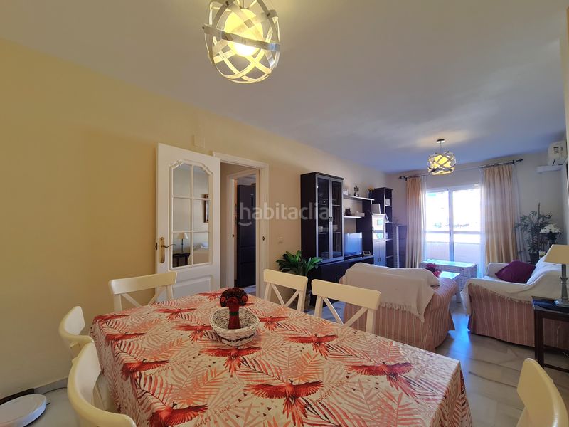 Foto dbfabbd4-210e-4c18-af2a-f173fa71fbf6. Apartament amb aparcament piscina a San Luis de Sabinillas Manilva