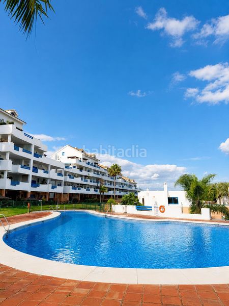 Foto 013ad72b-135c-46c1-9b61-95c84cd76542. Planta baixa amb calefacció aparcament piscina a Manilva
